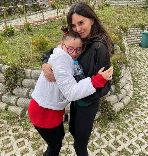 Camdaki Kız'a veda eden Hande Ataizi'den duygusal paylaşım geldi!.. 7