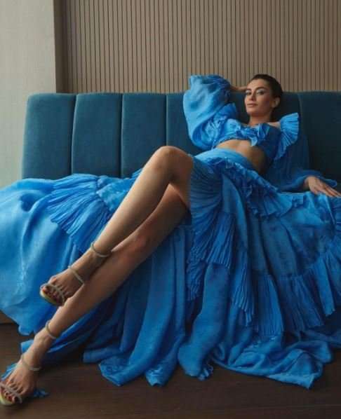 Hem aşkta hem dizide kaybetti ama Hande Doğandemir ışıltısıyla göz kamaştırıyor! 10 Hem aşkta hem dizide kaybetti ama Hande Doğandemir ışıltısıyla göz kamaştırıyor! 10