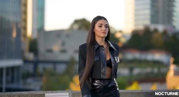 Hande Erçel'i özleyen hayranlarına güzel sürpriz! 7