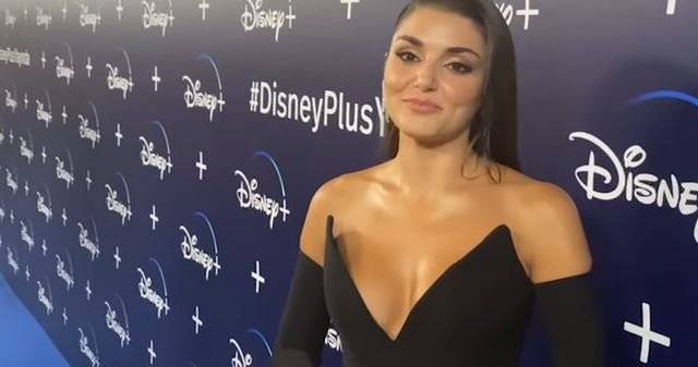 Hande Erçel'den yeni proje bekleyenlere sürpriz mesaj var! 7