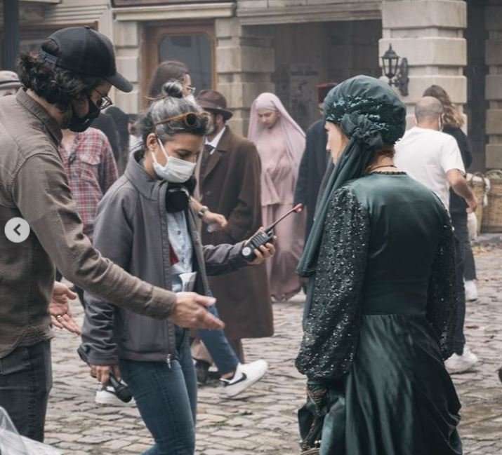 "Dekor için de dizi izlenmez ki!" Pera Palas'ta Gece Yarısı dizisine sert eleştiri! 7