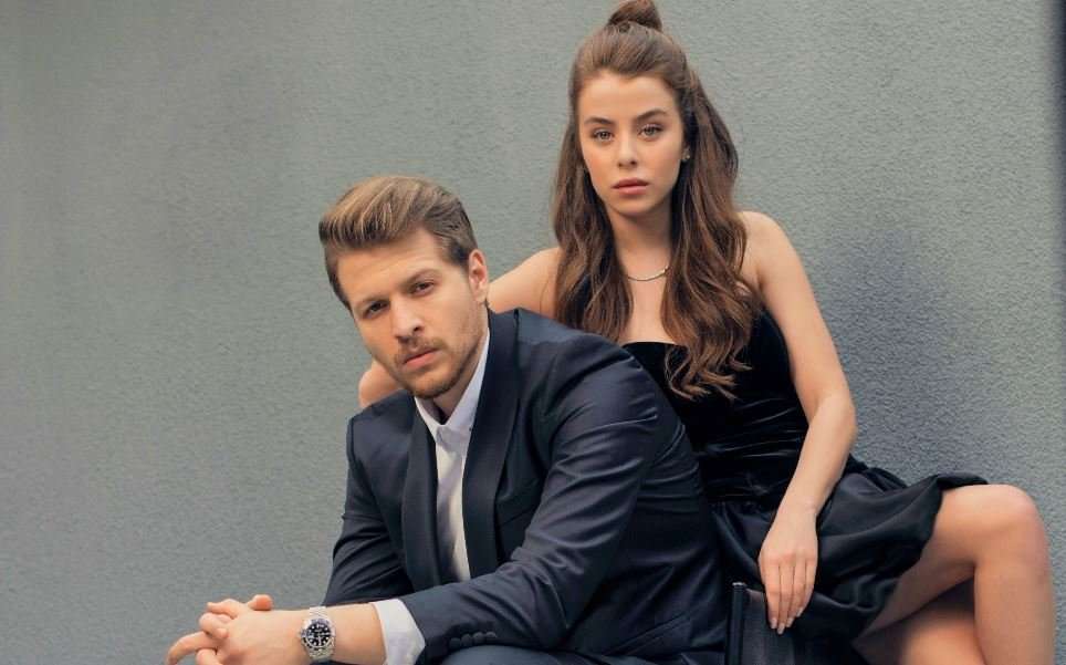 Seversin ile Senden Daha Güzel dizilerinin çiftleri arasında büyük rekabet çıktı! 8