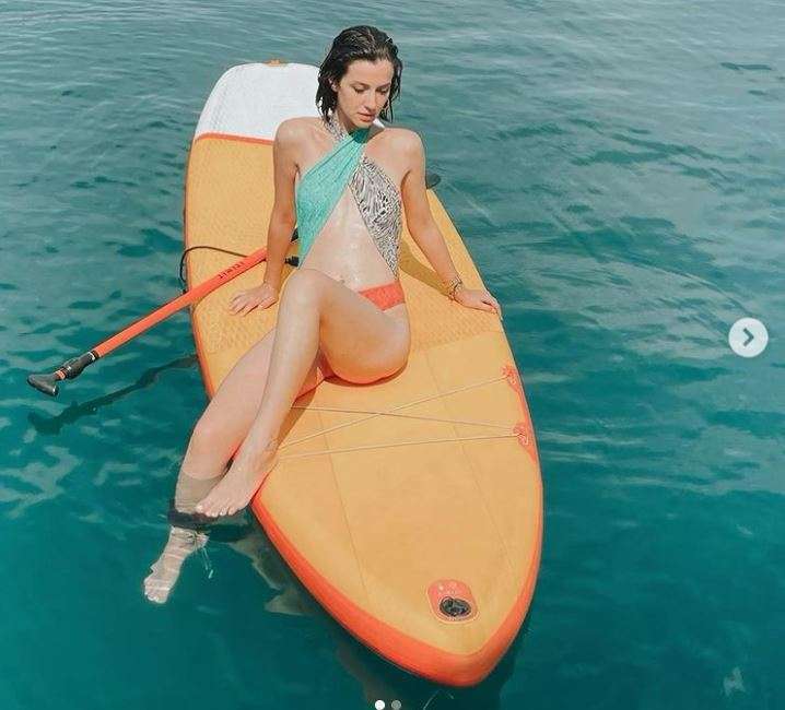 Bikinili pozları ile mest eden İrem Helvacıoğlu'na tatil çok yaradı! 4 Bikinili pozları ile mest eden İrem Helvacıoğlu'na tatil çok yaradı! 4