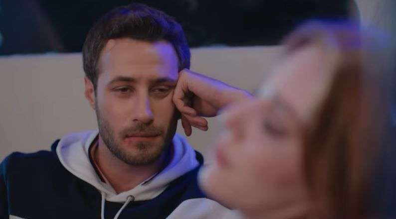 Hazal Kaya ve Buğra Gülsoy'un yeni dizisi İmkansız'a bomba bir transfer var! 7 Hazal Kaya ve Buğra Gülsoy'un yeni dizisi İmkansız'a bomba bir transfer var! 7