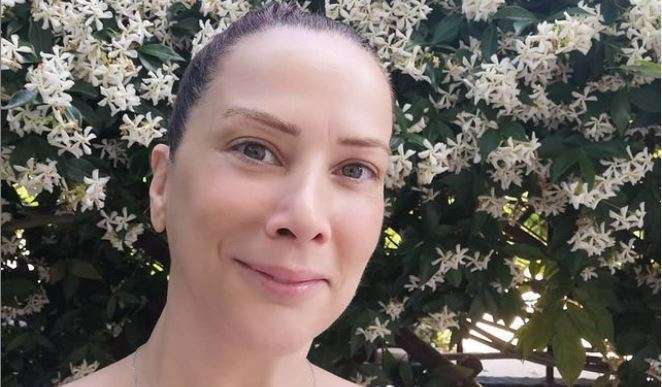 Janset 11 yıl sonra dizi setleriyle döndü, yeni imajı herkesi şaşırttı! 9