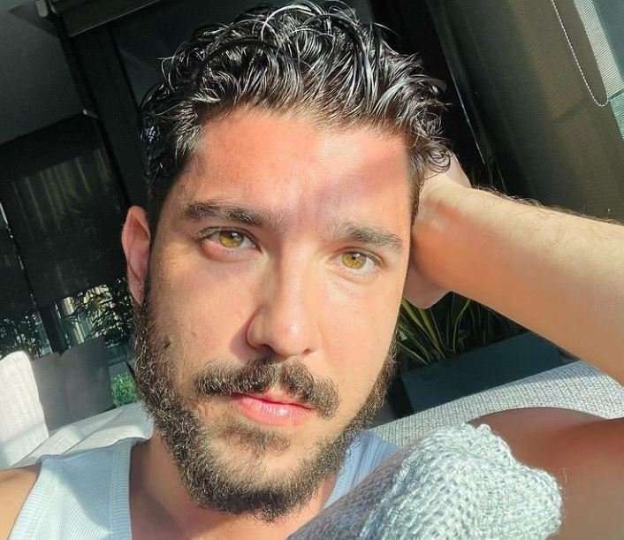Kaan Yıldırım'ın ayrılık kararı, Vahide Perçin'in dizisine ikinci büyük darbe oldu! 7 Kaan Yıldırım'ın ayrılık kararı, Vahide Perçin'in dizisine ikinci büyük darbe oldu! 7
