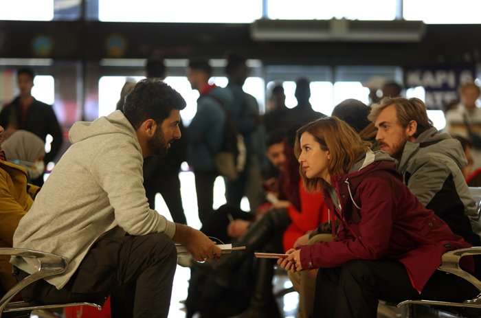 Can Yaman, Hande Erçel, Engin Akyürek, Demet Özdemir gibi ünlüler için Disney Plus bir hayal kırıklığı olabilir! 8