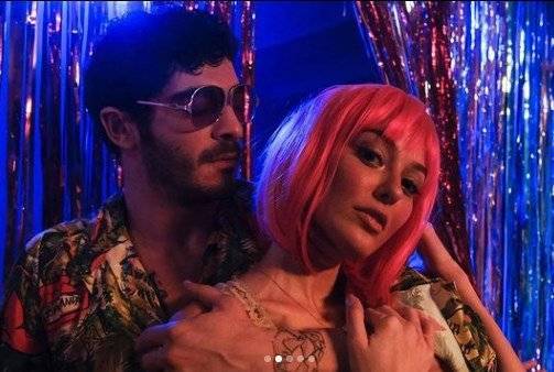 Burak Deniz ve Dilan Çiçek Deniz hem partner hem de sıkı dost!.. 8