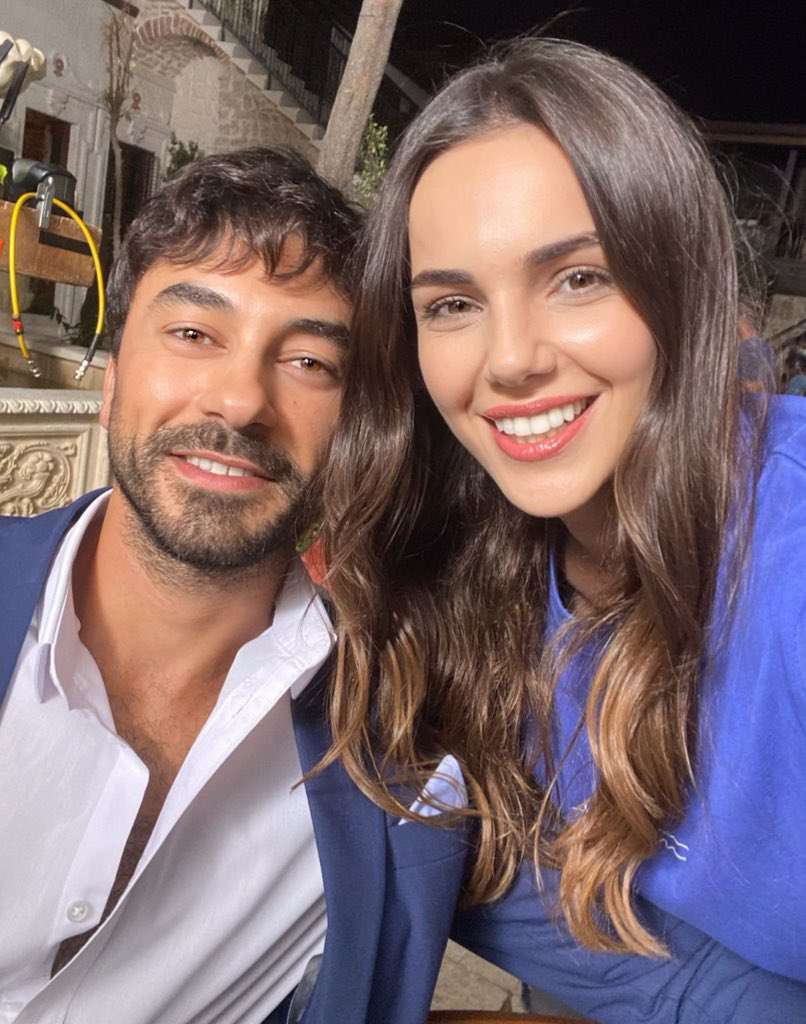 Kalp Yarası'ndan ilk selfi! İzleyici Gökhan Alkan ve Yağmur Tanrısevsin'i çok yakıştırdı! 3