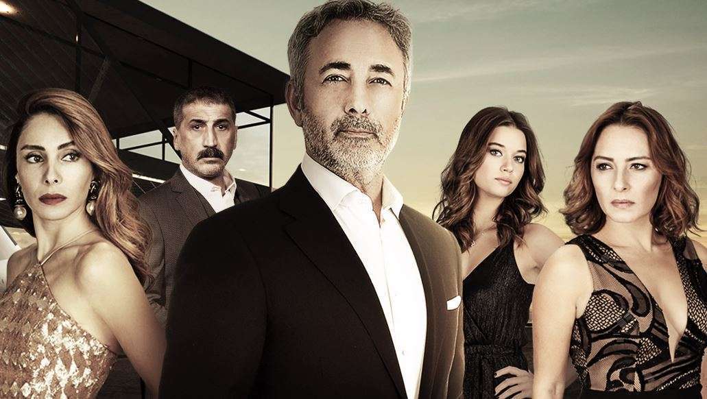 Afra Saraçoğlu kariyerine yeni bir yön verdi! 7