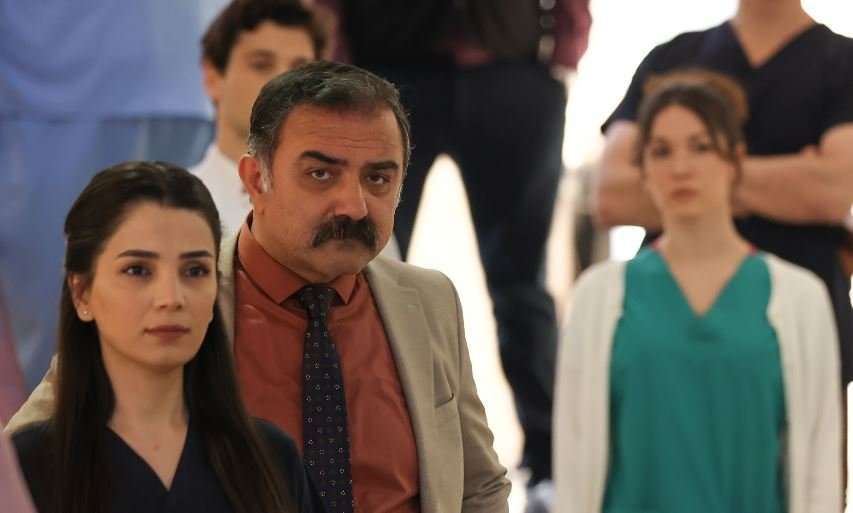 Kasaba Doktoru dizisinde istikrar sürüyor, hikaye açıldıkça güzelleşiyor! 8 Kasaba Doktoru dizisinde istikrar sürüyor, hikaye açıldıkça güzelleşiyor! 8