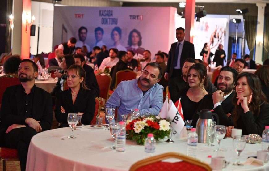 TRT1'de yeni başlayan Kasaba Doktoru dizisinin galası yapıldı! 7