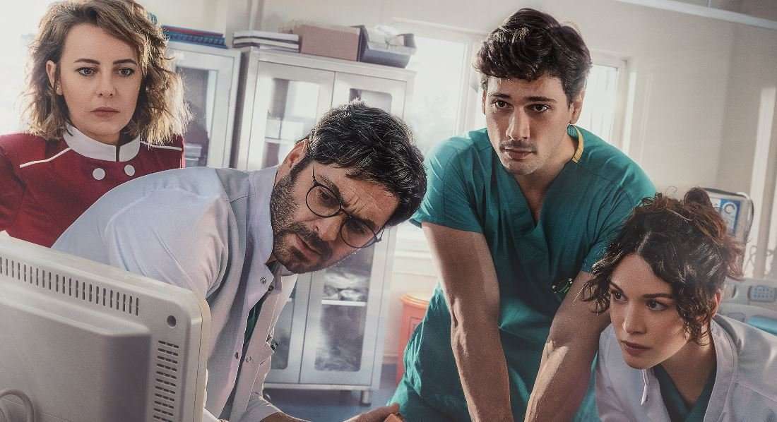 Hazal Subaşı rolü nedeniyle doktorluğa merak sardı, çok da iddialı bir söz söyledi! 7