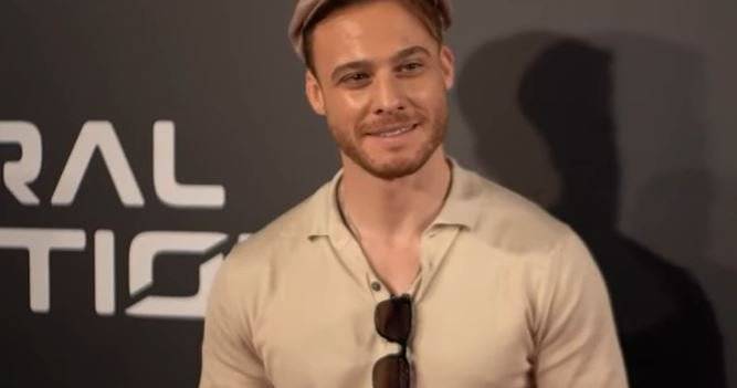 Kerem Bürsin yeni projesini yayınladı, sosyal medyada gündem oldu! 8