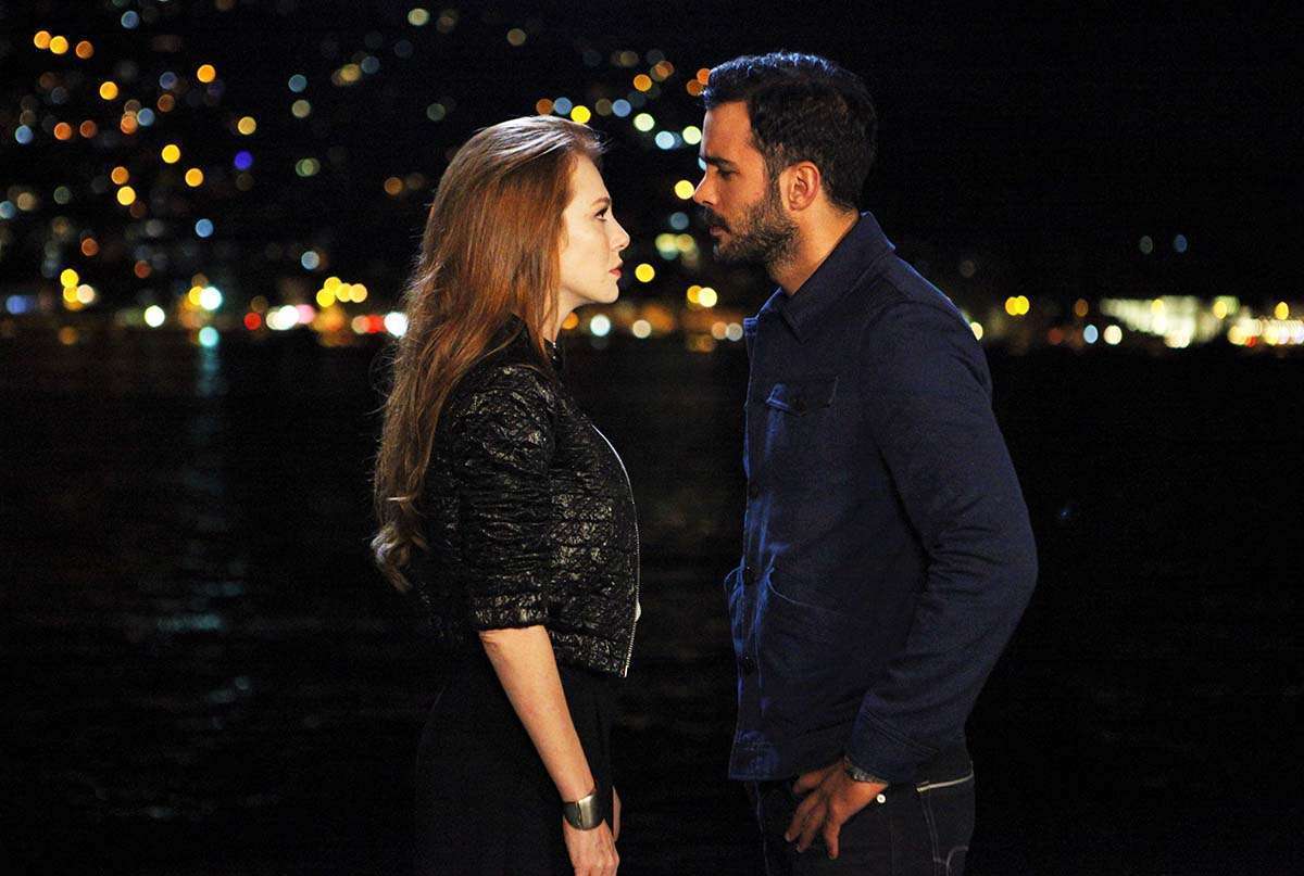 Ünlü oyuncu Elçin Sangu Kiralık Aşk dizisiyle elde ettiği şöhretin arkasındaki ismi açıkladı!.. 8