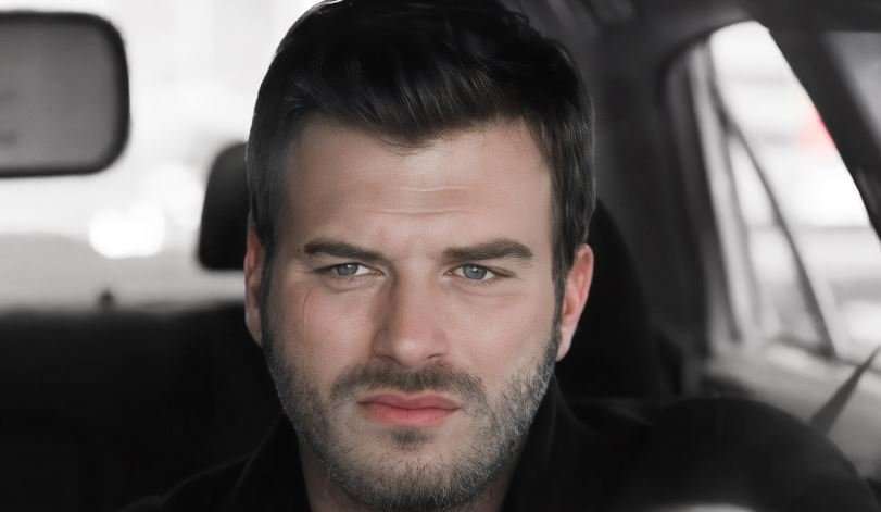 Kıvanç Tatlıtuğ’un başrolünde yer alacağı söylenen Kral Kaybederse’den önemli haberler var! 7