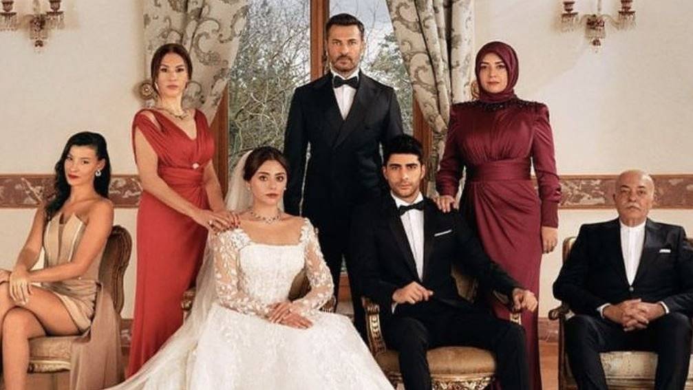 Sosyal medyada çok eleştirilen Kızılcık Şerbeti için yapımcıdan dikkat çeken sözler! 8 Sosyal medyada çok eleştirilen Kızılcık Şerbeti için yapımcıdan dikkat çeken sözler! 8
