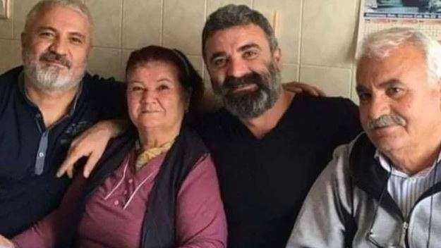 Güldür Güldür Show'un sevilen isminin annesi koronadan hayatını kaybetti! 7
