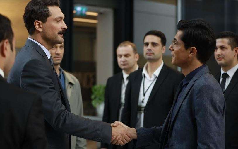 Mahkum dizisinde İsmail Hacıoğlu'na övgü, Onur Tuna'ya sert eleştiri! 17