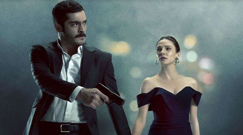 Maraşlı dizisinde Alina Boz ve Burak Deniz'e 'oldunuz siz' diyen izleyici yorum yağdırdı! 22