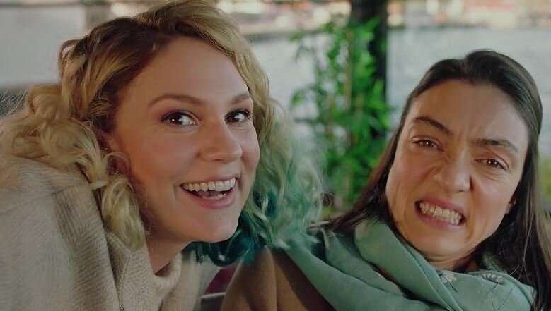 Farah Zeynep Abdullah'ın başrolünde oynadığı Bergen filminin başına talih kuşu kondu! 8 Farah Zeynep Abdullah'ın başrolünde oynadığı Bergen filminin başına talih kuşu kondu! 8