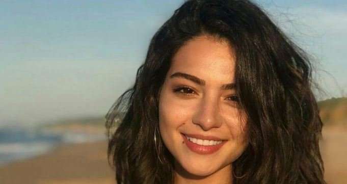 Damla Sönmez gitti, Melisa Aslı Pamuk geldi! Aziz dizisinde dengeler değişti! 8 Damla Sönmez gitti, Melisa Aslı Pamuk geldi! Aziz dizisinde dengeler değişti! 8