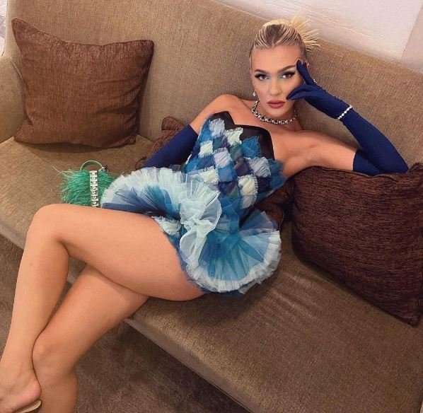 Melisa Döngel'i Kusursuz Kiracı'dan daha havalı görmek isteyenler yeni dizisine baksın! 8