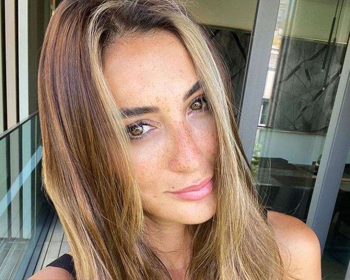 Merve Oflaz'dan tüm hayranlarını şaşkına çeviren dizi kararı! 9 Merve Oflaz'dan tüm hayranlarını şaşkına çeviren dizi kararı! 9