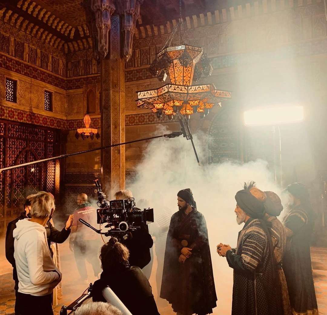Dev bütçeli Hz. Mevlana, set fotoğraflarıyla büyüledi! 7
