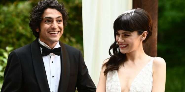 Mucize Doktor'un Nazlı'sı Sinem Ünsal'ın bir sonraki projesi ne olacak? 5