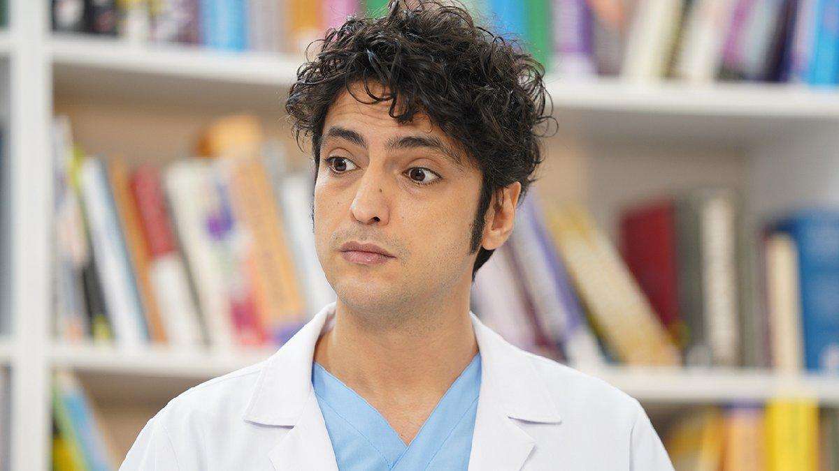 Mucize Doktor dizisinin başarısının bir benzeri geliyor! Taner Ölmez'in yerinde şimdi Ozan Akbaba var! 8 Mucize Doktor dizisinin başarısının bir benzeri geliyor! Taner Ölmez'in yerinde şimdi Ozan Akbaba var! 8