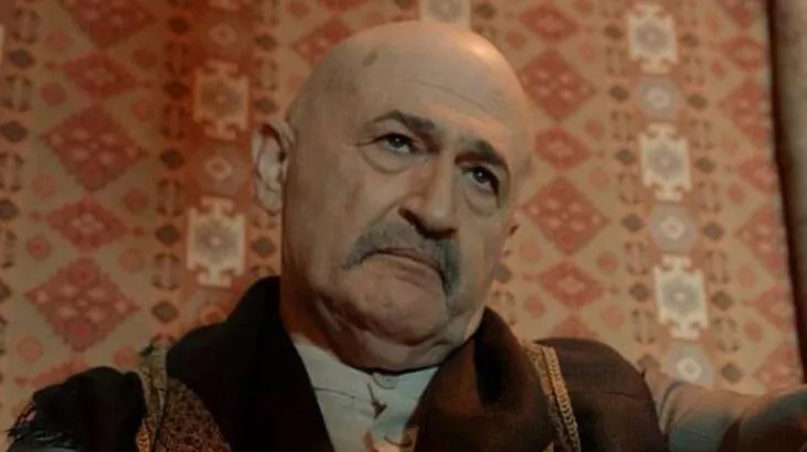 Aşk 101’in tüyleri diken diken eden okul müdürü Necdet, Kaderimin Oyunu’yla karşımızda! 7 Aşk 101’in tüyleri diken diken eden okul müdürü Necdet, Kaderimin Oyunu’yla karşımızda! 7