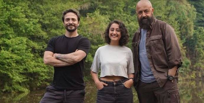 Ahmet Kural ve Ecem Erkek'i başrolde buluşturan Müjdemi İsterim film setinden haber var! 7 Ahmet Kural ve Ecem Erkek'i başrolde buluşturan Müjdemi İsterim film setinden haber var! 7
