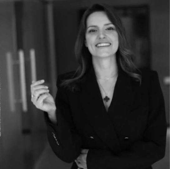 Sefirin Kızı, Kardeşlerim ve Kaderimin Oyunu dizisinin arka plandaki gizli gücü! 7 Sefirin Kızı, Kardeşlerim ve Kaderimin Oyunu dizisinin arka plandaki gizli gücü! 7