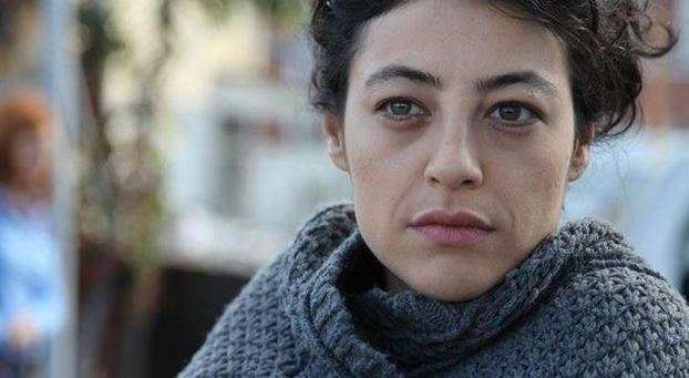 Avlu'nun psikopat Zerrin'i Nergis Öztürk yeni projesini seçti! 7 Avlu'nun psikopat Zerrin'i Nergis Öztürk yeni projesini seçti! 7