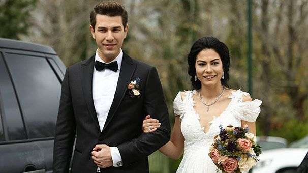 Demet Özdemir'in unutamadığı bir dizisi var ki en sevdiği dostları o diziden! 9 Demet Özdemir'in unutamadığı bir dizisi var ki en sevdiği dostları o diziden! 9