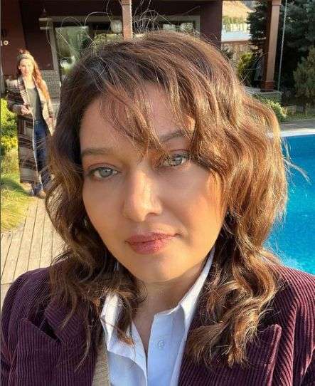 Trafik kazası geçiren ünlü oyuncu Nurgül Yeşilçay ölümden döndü!.. 8 Trafik kazası geçiren ünlü oyuncu Nurgül Yeşilçay ölümden döndü!.. 8