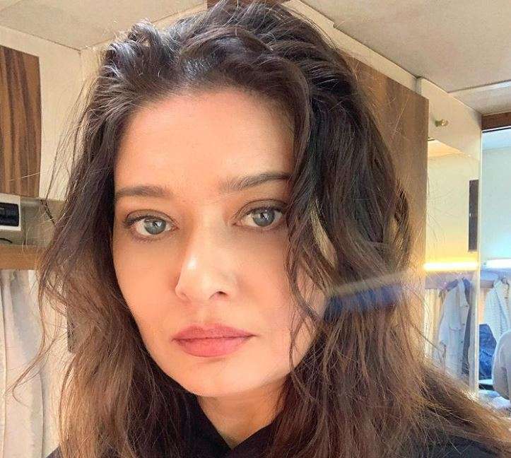 Kefaret'in Zeynep'i Nurgül Yeşilçay ile, Kuzey Yıldızı'nın Yıldız'ı Aslıhan Güner'in 2021'e güzel başladı! 11