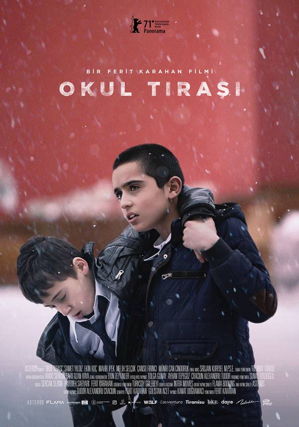 Üç Kuruş’un yaman Efe’si Ekin Koç bu kez bir köy öğretmeni! Ödüllü film Okul Tıraşı vizyonda! 8