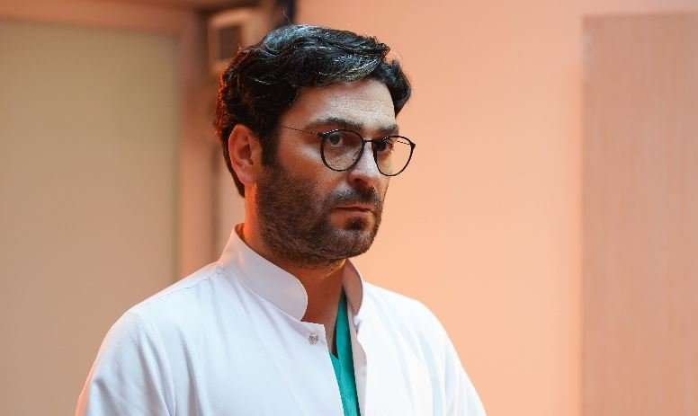 Ozan Akbaba, Kasaba Doktoru dizisini kabul ederek stratejik bir hamle yaptı! 3