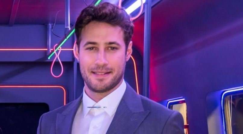 Bu çift çok konuşulur! Berrak Tüzünataç ve Ozan Dolunay Kanal D’nin yeni dizisiyle geliyor! 7