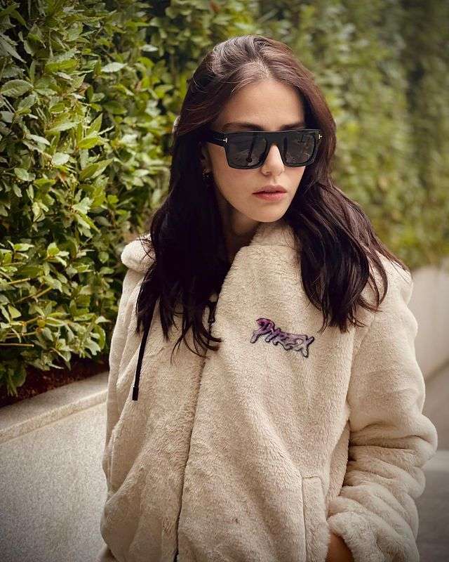Özge Gürel İtalya'da büyük bir anlaşmaya imza attı! 8