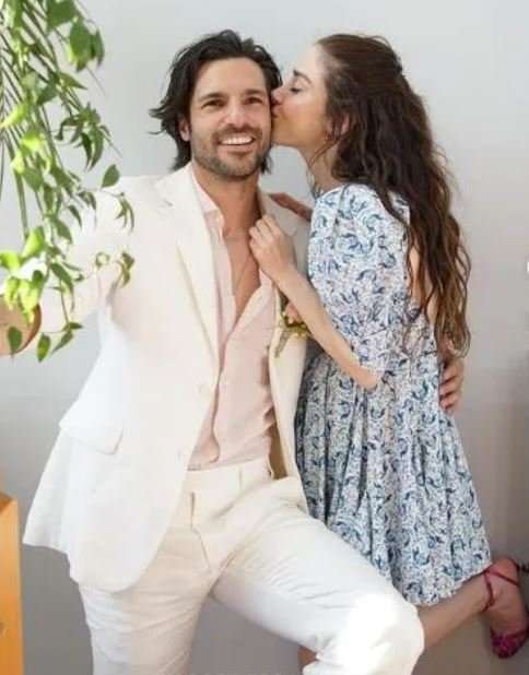 Serkan Çayoğlu ve Özge Gürel'in nişan fotoğrafları sosyal medyayı salladı! 10
