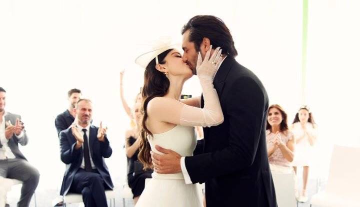 Özge Gürel ve Serkan Çayoğlu, nikah pozlarıyla olay oldular! Adeta masal kitaplarından fırlamış gibi! 18