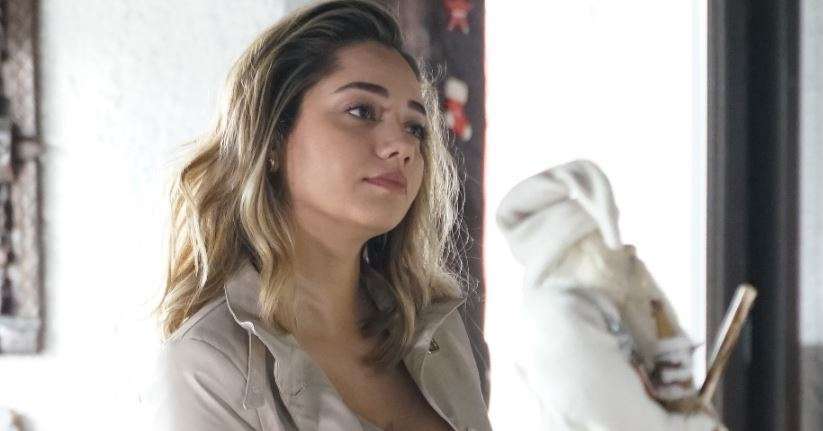 Bakmayın siz dizideki hallerine! Nurgül Yeşilçay'ın bu pozlarını, dizinin sevilmeyen ismi çekti! 7
