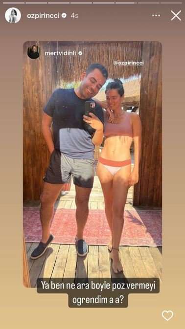 Özge Özpirinçci, kendi kendisiyle dalgasını geçti, takipçilerini gülümsetti! 7 Özge Özpirinçci, kendi kendisiyle dalgasını geçti, takipçilerini gülümsetti! 7