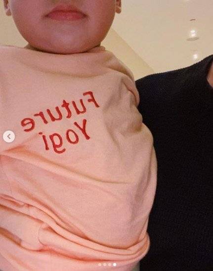Özge Özpirincci sosyal medyada kural bozdu, kızı Mercan'ı gösterdi! 7 Özge Özpirincci sosyal medyada kural bozdu, kızı Mercan'ı gösterdi! 7
