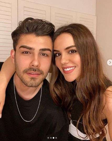 Üç Kız Kardeş'in Türkan'ı Özgü Kaya'nın ikiz kardeşini gören hayranları şaşırdı!.. 105 Üç Kız Kardeş'in Türkan'ı Özgü Kaya'nın ikiz kardeşini gören hayranları şaşırdı!.. 105