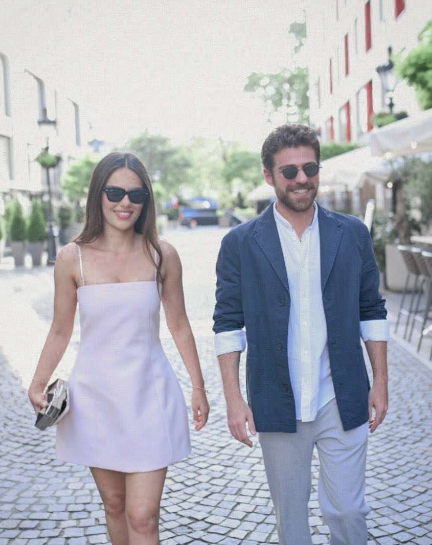 Üç Kız Kardeş’in Türkan ve Somer’i Özgü Kaya ile Berker Güven Budapeşte’yi fethetti! 8