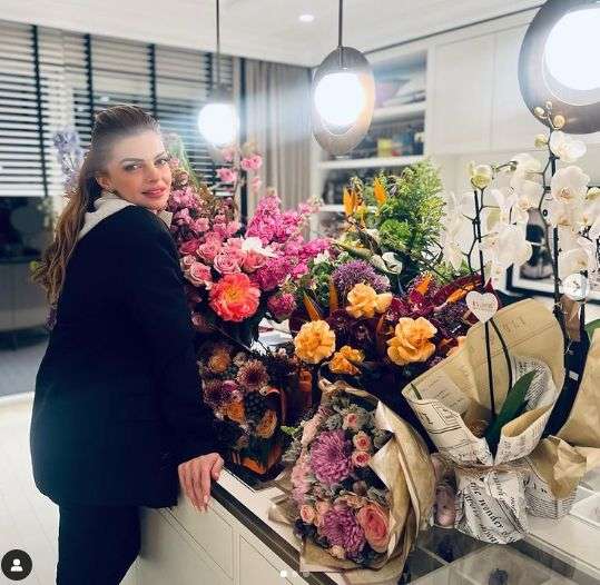 Pelin Karahan'ın evi çiçek bahçesine döndü!.. 31